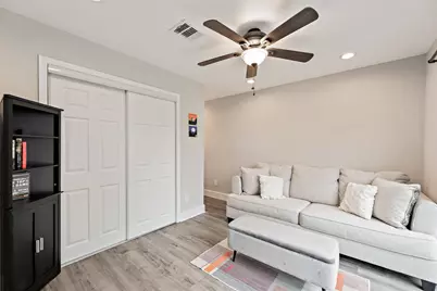 935 La Posada Drive #128, Austin, TX 78752 - Photo 18
