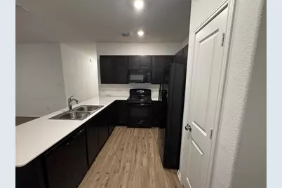 502 Thunderstorm Avenue, Lockhart, TX 78644 - Photo 10