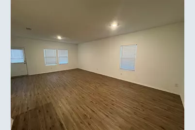 502 Thunderstorm Avenue, Lockhart, TX 78644 - Photo 6