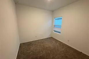 502 Thunderstorm Ave, Lockhart, TX 78644 - Photo 22