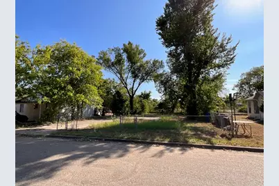 1005 W 8th Street, Cameron, TX 76520 - Photo 16