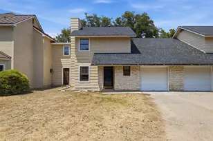 10010 Wildflower Ln, Austin, TX 78733 - Photo 2
