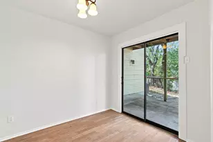 10010 Wildflower Ln, Austin, TX 78733 - Photo 8