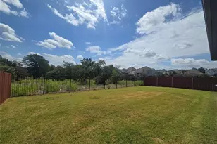 2319 Cantata Cv, Round Rock, TX 78681 - Photo 38