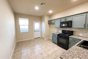 2880 Donnell Dr, Round Rock, TX 78664 - Photo 2