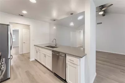 707 E Central Drive, Georgetown, TX 78628 - Photo 10