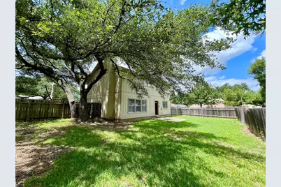 8116 Pilgrims Place, Austin, TX 78759 - Photo 32