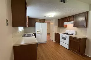 8116 Pilgrims Pl, Austin, TX 78759 - Photo 10