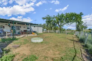 3007 County Rd 303, Jarrell, TX 76537 - Photo 16