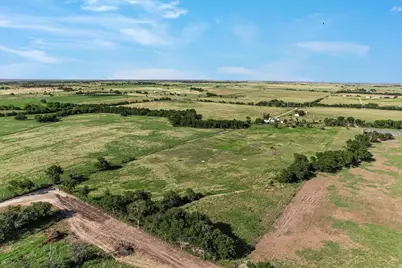 3007 County Road 303, Jarrell, TX 76537 - Photo 28