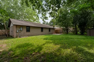903 Mimosa Dr, Lockhart, TX 78644 - Photo 14