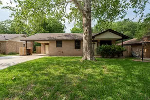 903 Mimosa Dr, Lockhart, TX 78644 - Photo 8