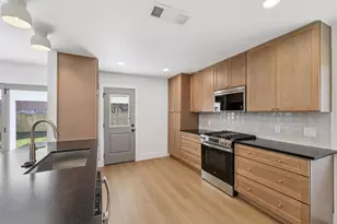 10424 Quail Ridge Dr, Austin, TX 78758 - Photo 16