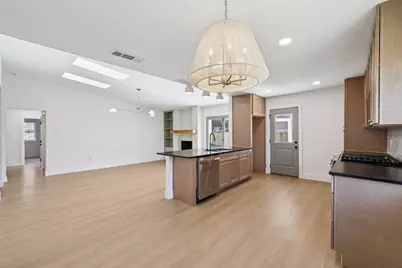 10424 Quail Ridge Drive, Austin, TX 78758 - Photo 14