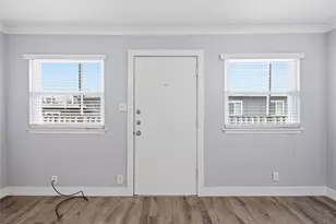 2401 Manor Rd, Austin, TX 78722 - Photo 10