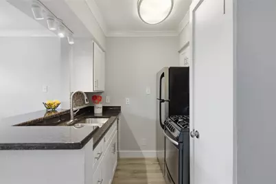 2401 Manor Road #232, Austin, TX 78722 - Photo 8