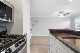 2401 Manor Rd, Austin, TX 78722 - Photo 8