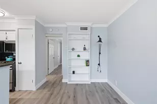 2401 Manor Rd, Austin, TX 78722 - Photo 10