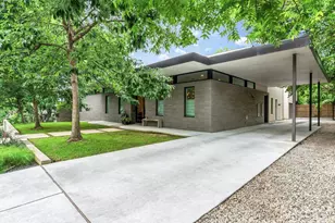 1703 Dexter St, Austin, TX 78704 - Photo 2