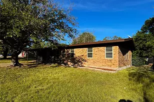 305 Highland Dr, Burnet, TX 78611 - Photo 2