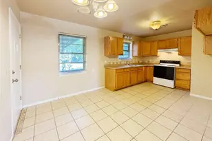 305 Highland Dr, Burnet, TX 78611 - Photo 4