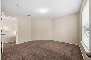 12621 Waynespur Ln, Elgin, TX 78621 - Photo 16