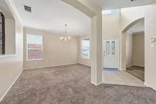 12621 Waynespur Ln, Elgin, TX 78621 - Photo 4