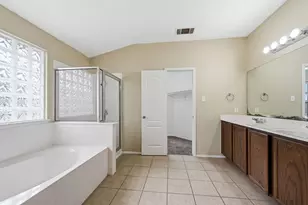 12621 Waynespur Ln, Elgin, TX 78621 - Photo 24