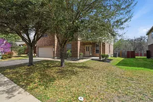 12621 Waynespur Ln, Elgin, TX 78621 - Photo 2