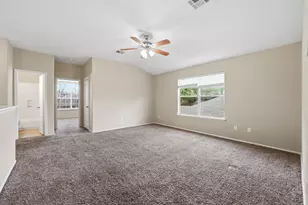 12621 Waynespur Ln, Elgin, TX 78621 - Photo 8