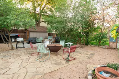 1202 Pecan Street, Bastrop, TX 78602 - Photo 34