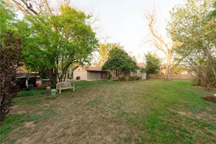 1202 Pecan St, Bastrop, TX 78602 - Photo 28