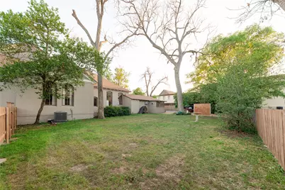 1202 Pecan Street, Bastrop, TX 78602 - Photo 26