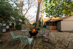 1202 Pecan St, Bastrop, TX 78602 - Photo 30