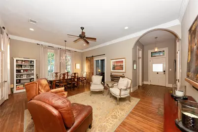 1202 Pecan Street, Bastrop, TX 78602 - Photo 2