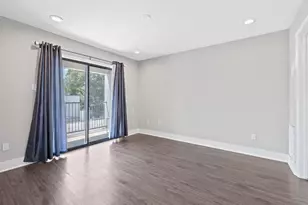 935 La Posada Dr, Austin, TX 78752 - Photo 8