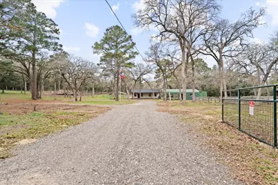 533 Pine Canyon Drive, Smithville, TX 78957 - Photo 2