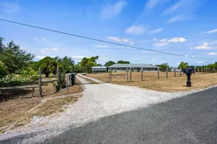 851 San Gabriel Dr, Liberty Hill, TX 78642 - Photo 4