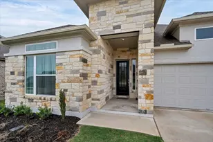 135 Independence Dr, Kyle, TX 78640 - Photo 4