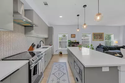 2500 Longview Street #323, Austin, TX 78705 - Photo 6