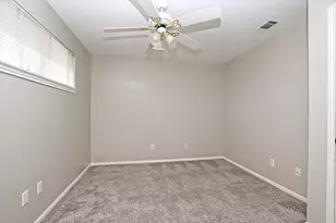 641 W 31st 1/2 St, Austin, TX 78705 - Photo 32