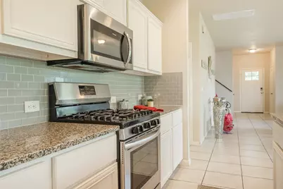 7225 Ranchito Drive, Austin, TX 78744 - Photo 14