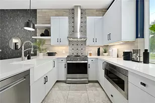 1310 Comal St, Austin, TX 78702 - Photo 14