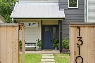 1310 Comal St, Austin, TX 78702 - Photo 2