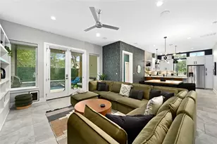 1310 Comal St, Austin, TX 78702 - Photo 8