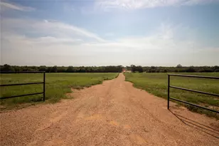 6562 Cross Rd, Seguin, TX 78155 - Photo 2