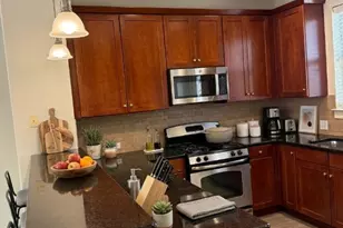 1601 Miriam Ave, Austin, TX 78702 - Photo 6