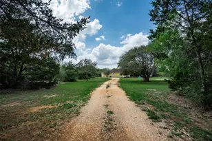 1354 Old Pin Oak Rd, Paige, TX 78659 - Photo 1