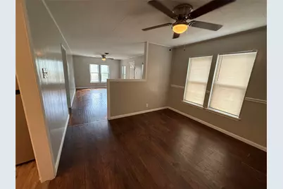 607 N Main Street, Burnet, TX 78611 - Photo 2