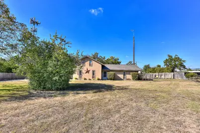 118 Oak Ridge Circle, Georgetown, TX 78628 - Photo 2